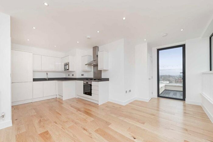 1 Bedroom Flat To Rent In Stanhope Road, North Finchley, N12