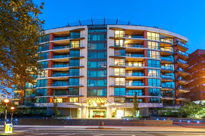 3 Bedroom Apartment To Rent In Pavilion Appartments, St John's Wood Road, St John's Wood, NW8