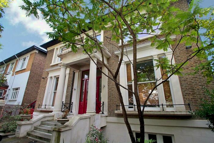 2 Bedroom Flat To Rent In Brondesbury Road, Queens Park, Conservation Area, NW6