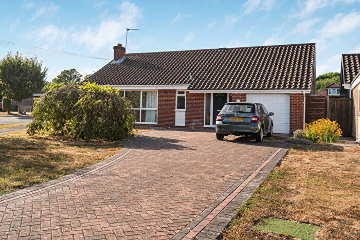 3 Bedroom Detached Bungalow For Sale In Bushy Road Fetcham, KT22