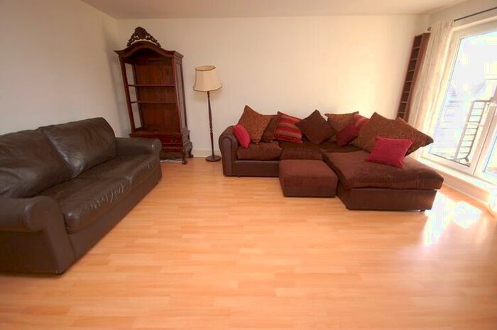 2 Bedroom Flat To Rent In L &# Tower Wynd, Edinburgh, EH6