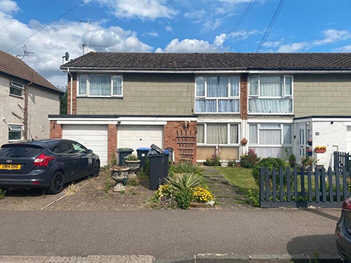 1 Bedroom Flat For Sale In Salisbury Road, Enfield, EN3