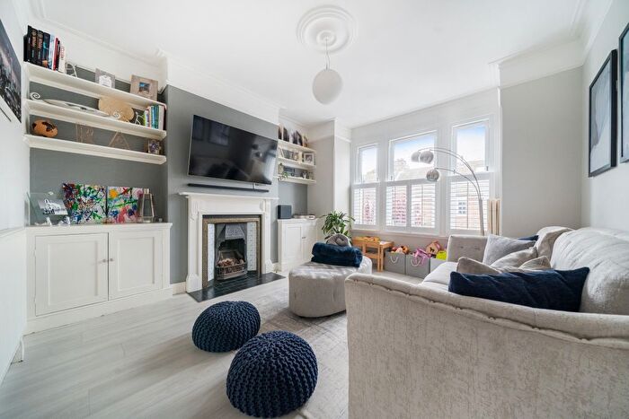 4 Bedroom Maisonette To Rent In Waldron Road, London, SW18