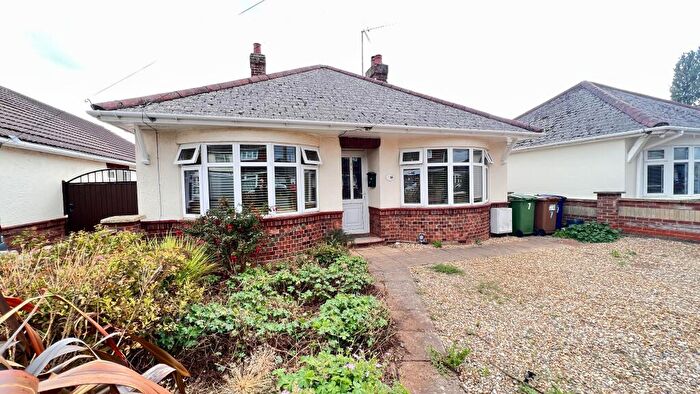 4 Bedroom Detached Bungalow For Sale In Quaker Lane, Wisbech, Cambridgeshire, PE13