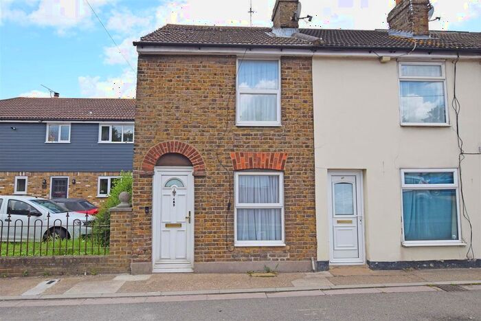 2 Bedroom End Terrace House To Rent In Lower Rainham Road, Rainham, ME8