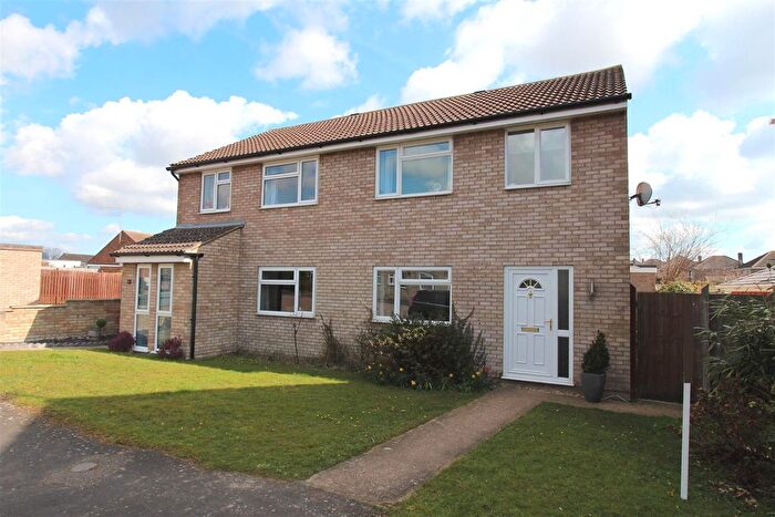3 Bedroom Semi-Detached House To Rent In Burghley Road, Stamford, PE9