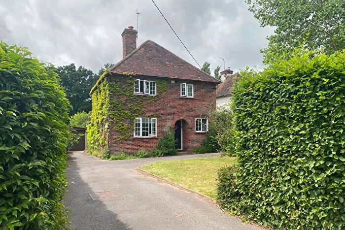 4 Bedroom Detached House For Sale In Glaziers Lane, Normandy, Guildford, GU3