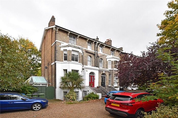 3 Bedroom Flat For Sale In Vanbrugh Park, Blackheath, London, SE3