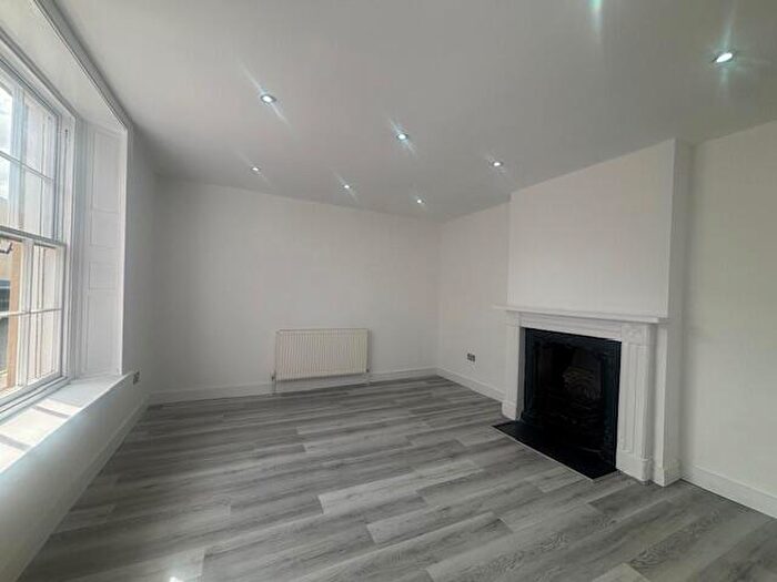 3 Bedroom House To Rent In New Park Street, Devizes, SN10