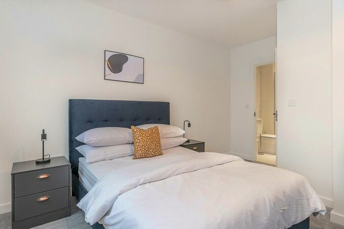 1 Bedroom Apartment To Rent In Viscount House, Regency Heights, Lakeside Drive, NW10