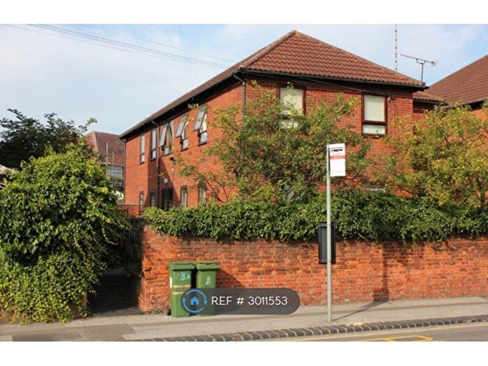 2 Bedroom Flat To Rent In Tring Road, Aylesbury, HP20