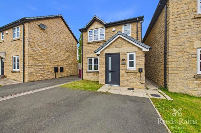 3 Bedroom Detached House For Sale In Maden Fold Close, Burnley, Lancashire, BB12