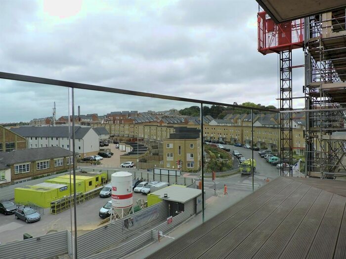 3 Bedroom Flat To Rent In Oldfield Place, Dartford, DA1