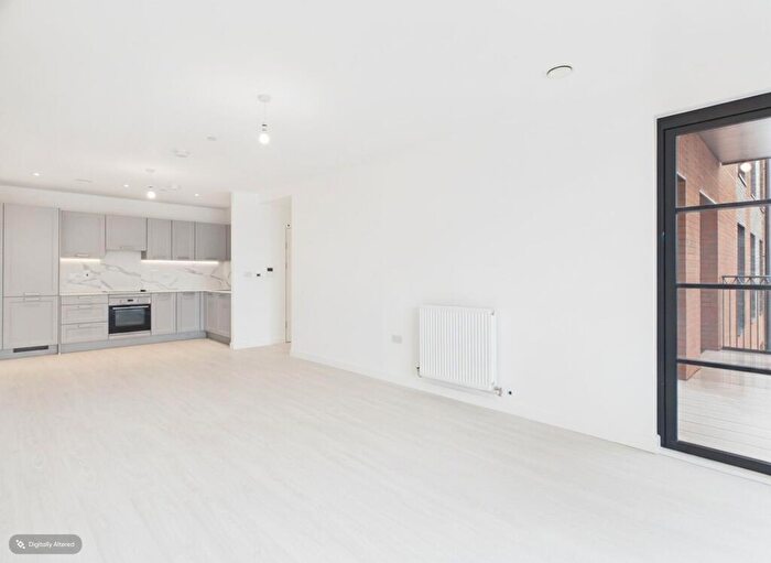 2 Bedroom Apartment To Rent In Sterling Place, New Malden, KT3