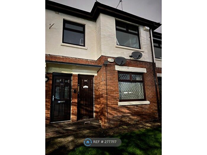 2 Bedroom Flat To Rent In Waterloo Road, Manchester, M8