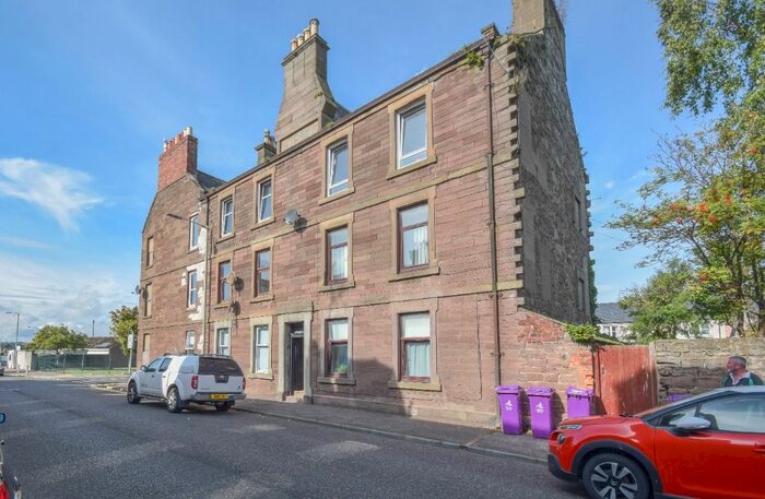 1 Bedroom Flat To Rent In Hill Street, Montrose, Angus, DD10