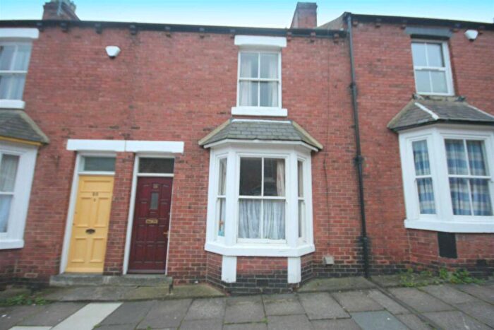5 Bedroom Private Halls To Rent In Lawson Terrace, Durham City, DH1
