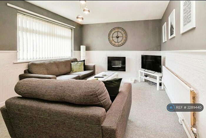 2 Bedroom Maisonette To Rent In Lester Close, Liverpool, L4