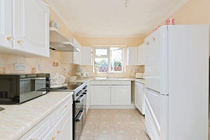 5 Bedroom Detached House For Sale In Coniston Road, Peterborough, PE4