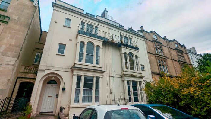 1 Bedroom Apartment To Rent In Oakfield Road, Clifton, Bristol, BS8