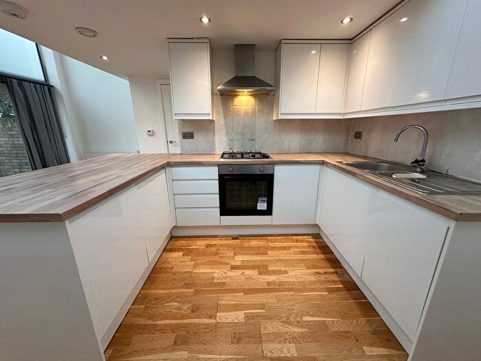 1 Bedroom Flat To Rent In George Street, Southall, UB2