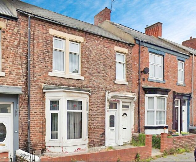 2 Bedroom Flat To Rent In Ada Street, South Shields, Tyne And Wear, NE33