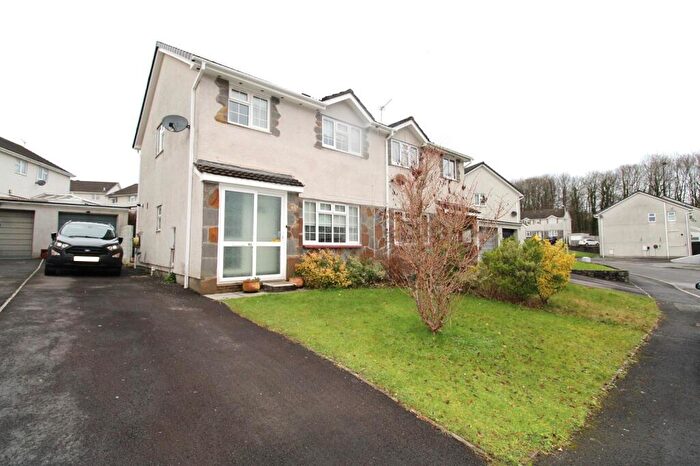 3 Bedroom Semi-Detached House For Sale In Ty Gwyn Drive, Brackla, Bridgend, Bridgend County., CF31