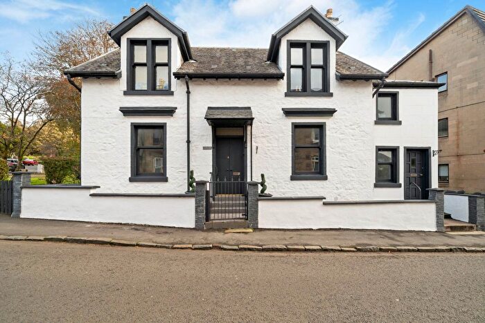 3 Bedroom Flat For Sale In High Street, Kilmacolm, PA13