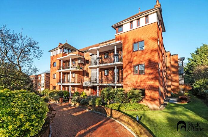 3 Bedroom Apartment For Sale In Westgate Court, The Avenue, Beckenham, BR3