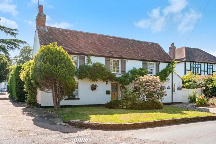 4 Bedroom Detached House For Sale In West Common Road, Hayes, Kent, BR2