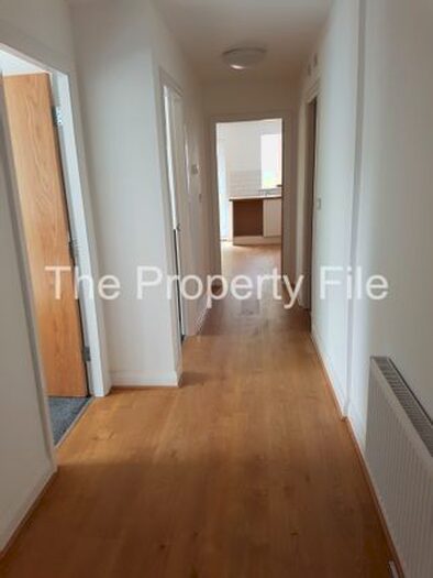 4 Bedroom Flat To Rent In Platt Lane, Rusholme, M14