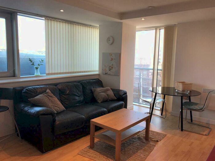2 Bedroom Flat To Rent In , Albion Street, Leeds, K2