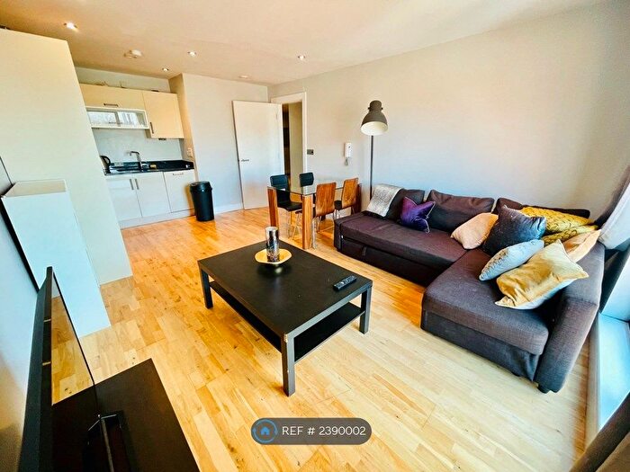 1 Bedroom Flat To Rent In Leeds, Leeds, LS2