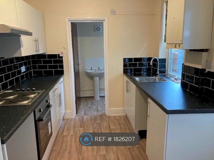 1 Bedroom Flat To Rent In Prince Of Wales Avenue, Reading, RG30