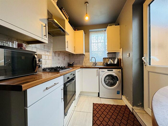 3 Bedroom End Of Terrace House For Sale In Orange Hill Road, Burnt Oak, HA8