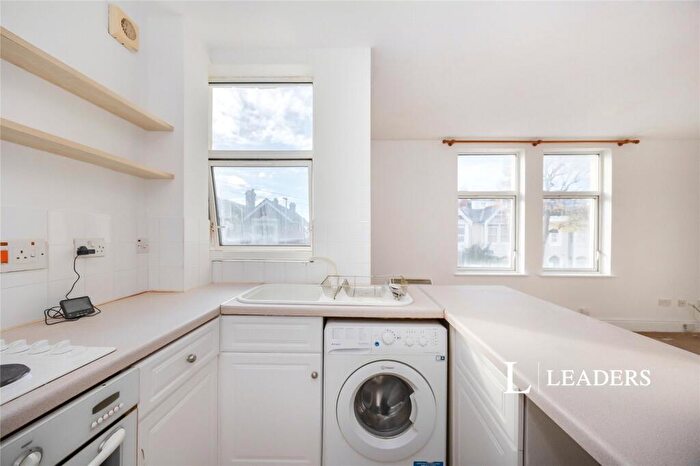 1 Bedroom Flat To Rent In Stubbington Avenue, PO2
