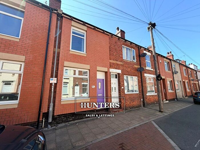 2 Bedroom Terraced House To Rent In Rhodes Street, Castleford, WF10