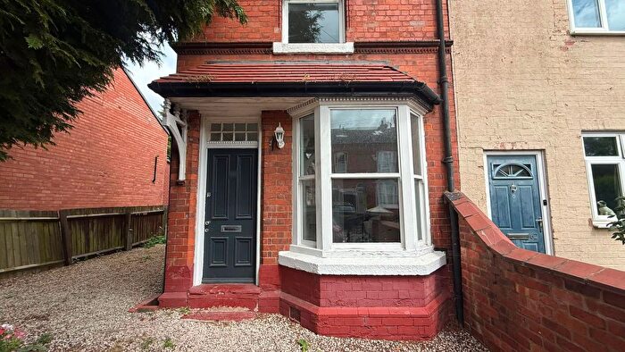 3 Bedroom End Terrace House To Rent In Greenfield Road, Birmingham, B17