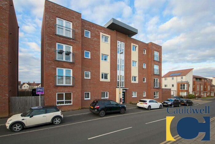 2 Bedroom Apartment To Rent In Bowling Green, Bletchley, MK2
