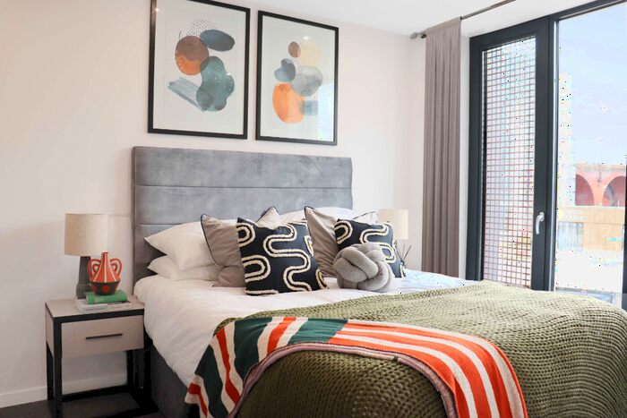 2 Bedroom Apartment To Rent In The Interchange, Stockport, SK3