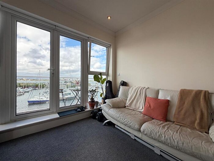 2 Bedroom Apartment For Sale In Marconi Avenue, Penarth, CF64