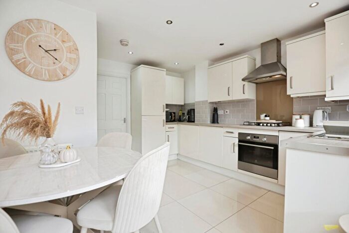 3 Bedroom Semi-Detached House For Sale In Lanchbury Avenue, Coventry, West Midlands, CV6