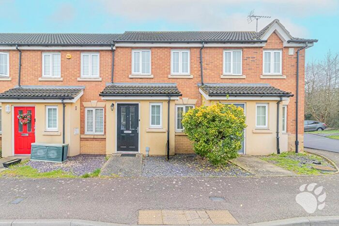 2 Bedroom Terraced House For Sale In Beeston Courts, Laindon, SS15