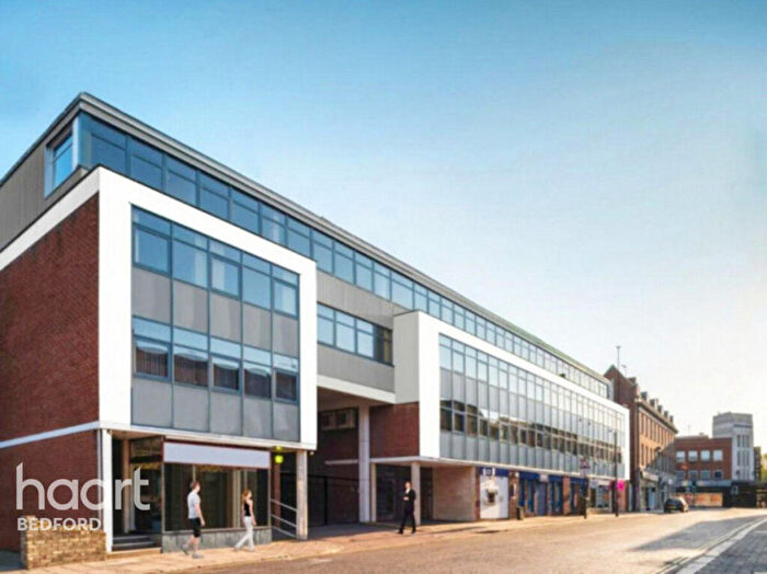 2 Bedroom Apartment For Sale In Mill Street, Bedford, MK40
