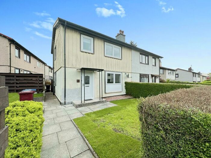 3 Bedroom Semi-Detached House To Rent In Nithsdale Avenue, Dundee, DD3