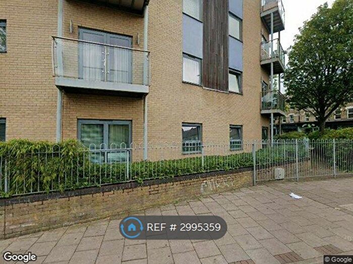 1 Bedroom Flat To Rent In Merryfield Court, London, SW11