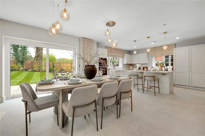 3 Bedroom Semi-Detached House For Sale In Chiddingfold Road, Dunsfold, GU8