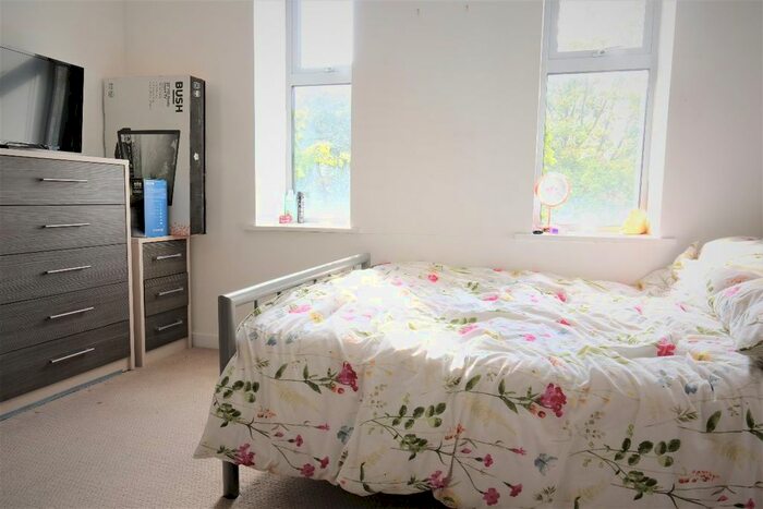 1 Bedroom Flat To Rent In Holloway Road, London, N7
