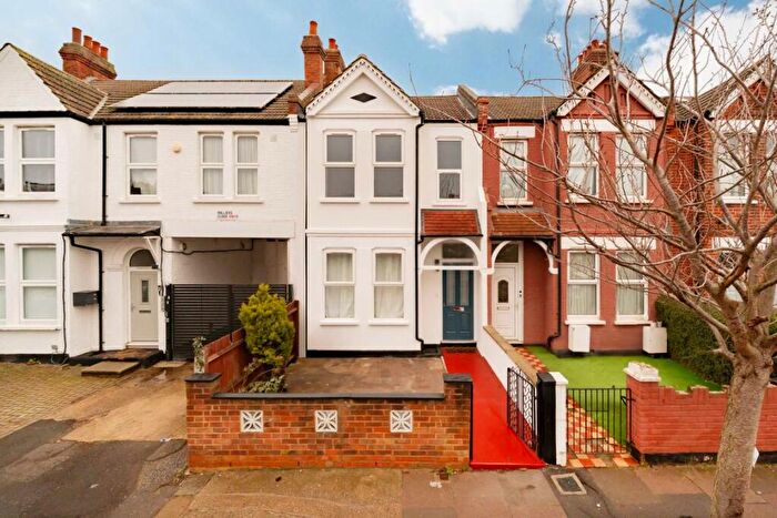 4 Bedroom Terraced House To Rent In Parkfield Road, Willesden Green, NW10