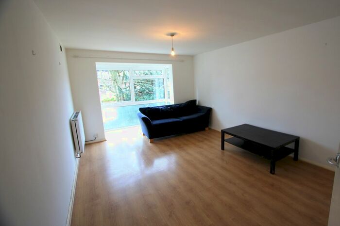 1 Bedroom Flat To Rent In Lancaster Road, South Norwood, SE25